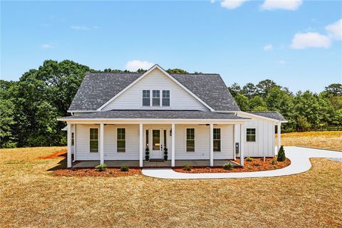 Photo of 331 Dobbins Road, Townville, SC 29689 (MLS # 20296005)