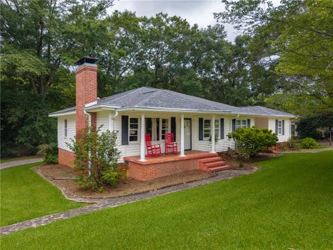 Photo of 546 Tokeena Road, Seneca, SC 29678 (MLS # 20304830)
