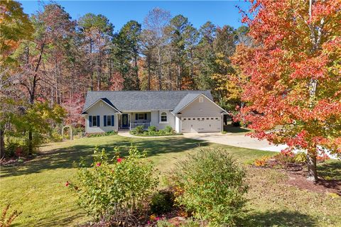 Photo of 113 Cane Creek Harbor Road, Seneca, SC 29672 (MLS # 20294488)