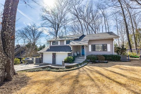 Photo of 111 Shorecrest Drive, Seneca, SC 29672 (MLS # 20297656)