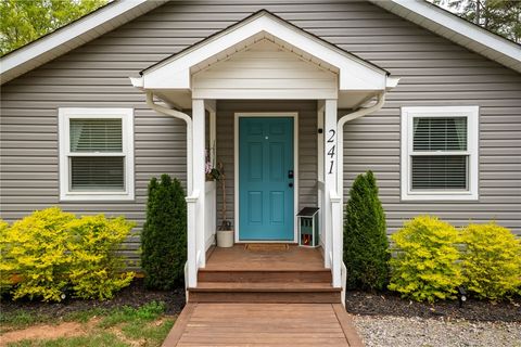 Photo of 241 White Pine Drive, Fair Play, SC 29643 (MLS # 20299287)