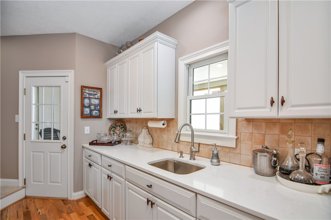 515 Beacon Shores Drive, Seneca, South Carolina image 29