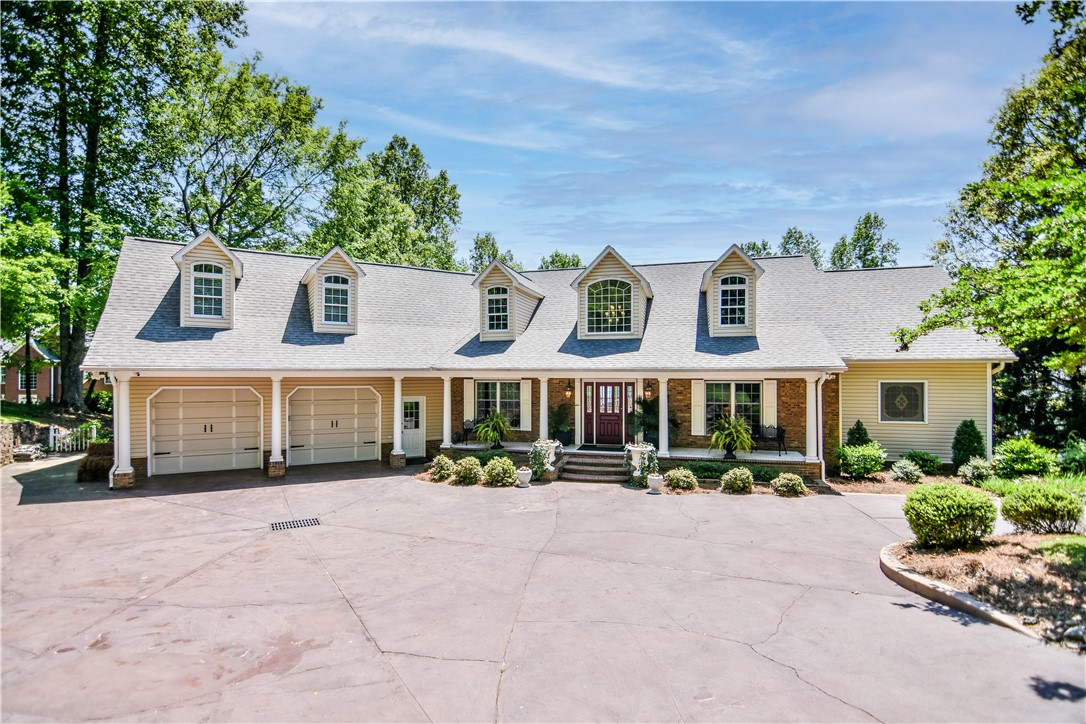 515 Beacon Shores Drive, Seneca, South Carolina image 2