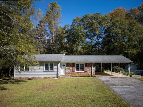 Photo of 105 Scott Drive, Seneca, SC 29678 (MLS # 20293931) Photo of 105 Scott Drive, Seneca, SC 29678 (MLS # 20293931)