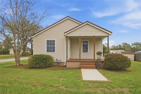 Photo of 1000 Overbrook Drive, Seneca, SC 29678 (MLS # 20298947)