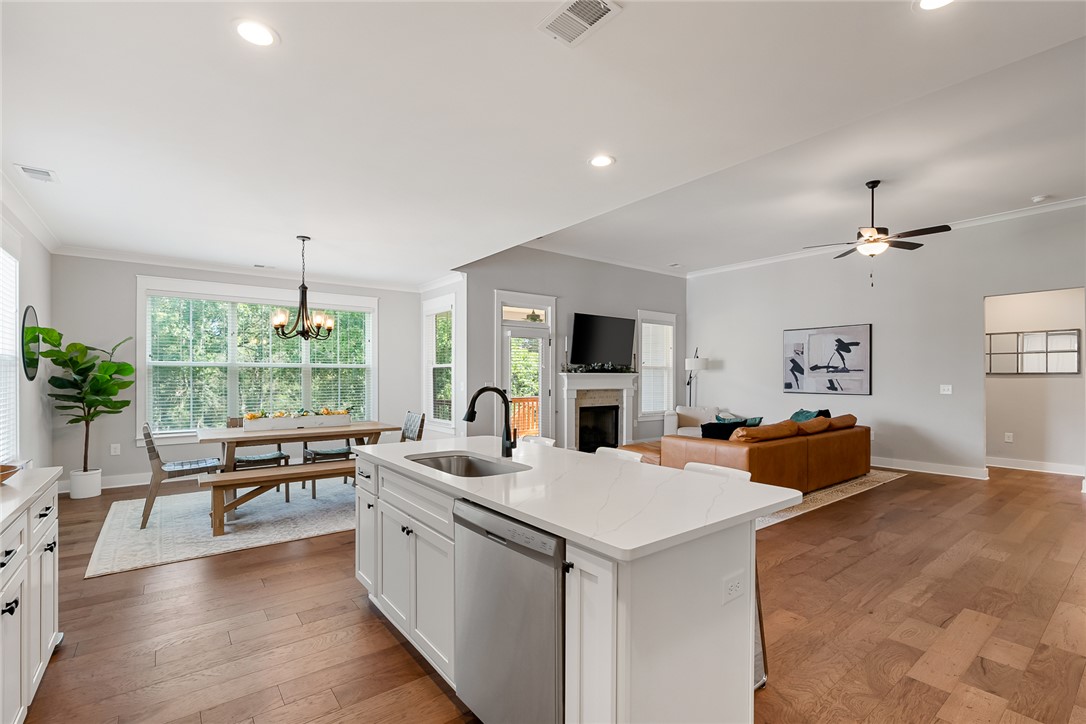 Anderson, South Carolina 29621, United States, 3 Bedrooms Bedrooms, ,3 BathroomsBathrooms,Residential,Active,176053