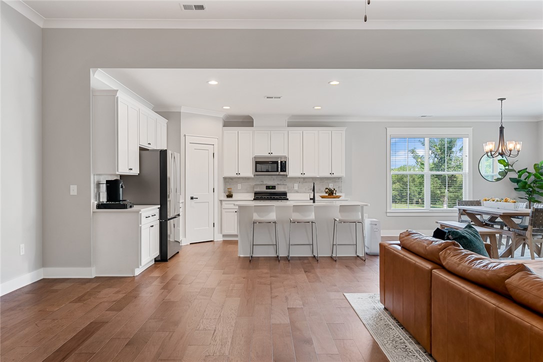 Anderson, South Carolina 29621, United States, 3 Bedrooms Bedrooms, ,3 BathroomsBathrooms,Residential,Active,176053