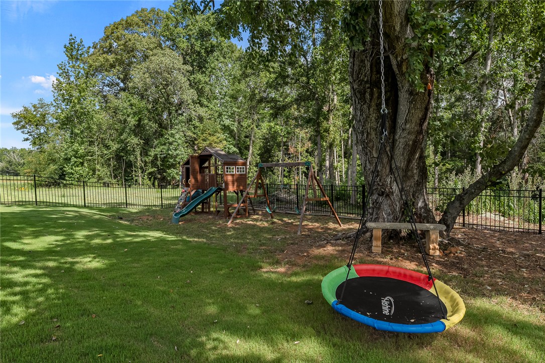 Anderson, South Carolina 29621, United States, 3 Bedrooms Bedrooms, ,3 BathroomsBathrooms,Residential,Active,176053