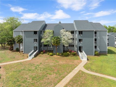 Photo of 1511 Northlake Drive, Anderson, SC 29625 (MLS # 20299720)