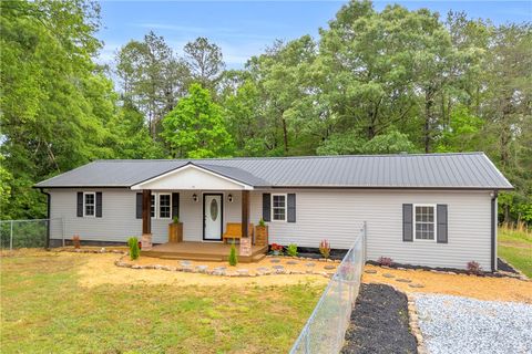 Photo of 115 McNair Drive, Westminster, SC 29693 (MLS # 20300779)