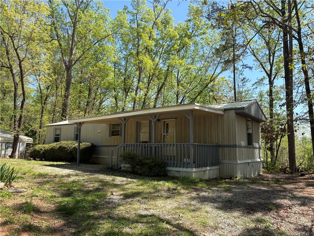 119 Dorion Drive, Westminster, South Carolina image 2