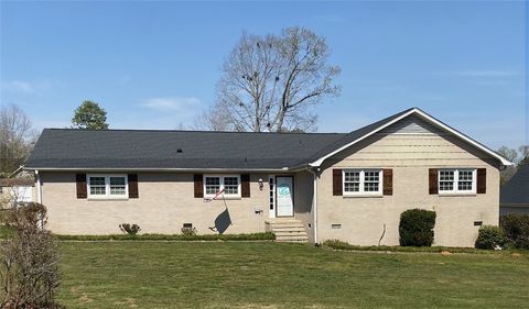 Photo of 209 Keystone Drive, Anderson, SC 29621 (MLS # 20298916)