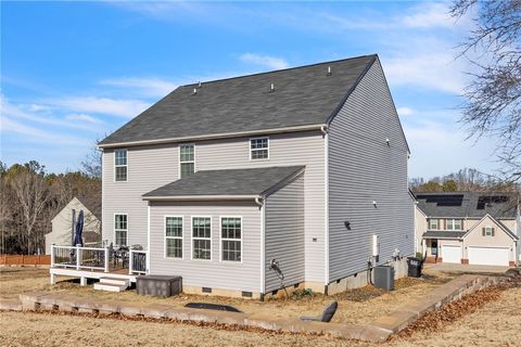 A home in Easley