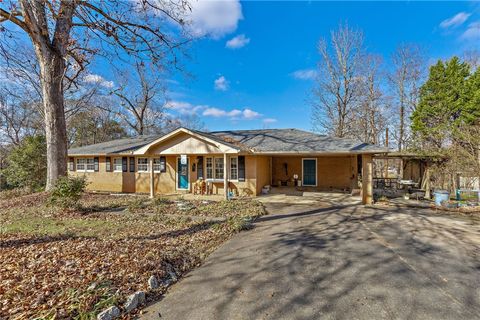 Photo of 231 Cloverhill Drive, Anderson, SC 29624 (MLS # 20295397)