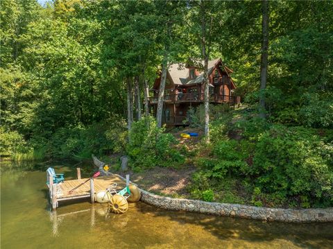 A home in Mountain  Rest