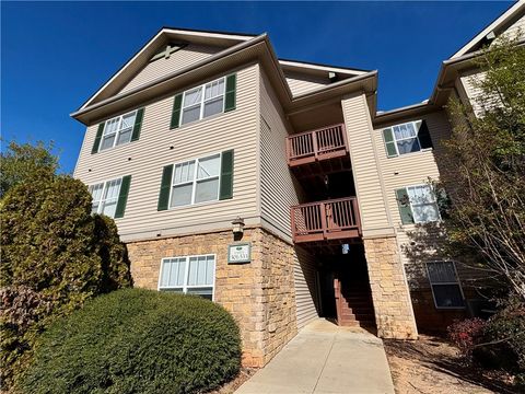 Photo of 501 Harts Cove Way, Seneca, SC 29678 (MLS # 20296617)