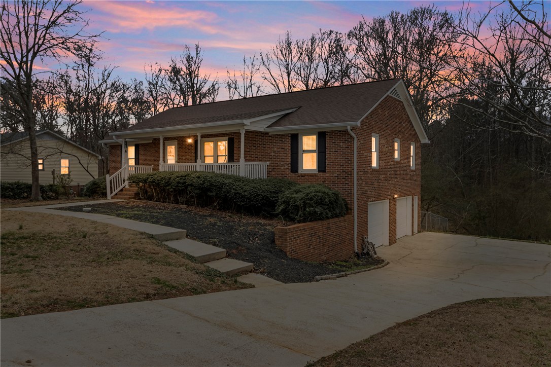 400 Quail Run Circle, Fountain Inn, South Carolina image 4