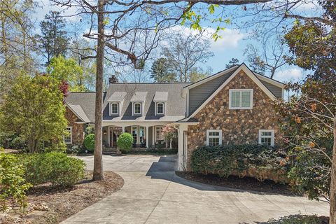 Photo of 136 Talons Point Road, Seneca, SC 29672 (MLS # 20299298)