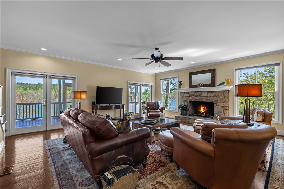 1274 Mooring Line Drive, Seneca, South Carolina image 3