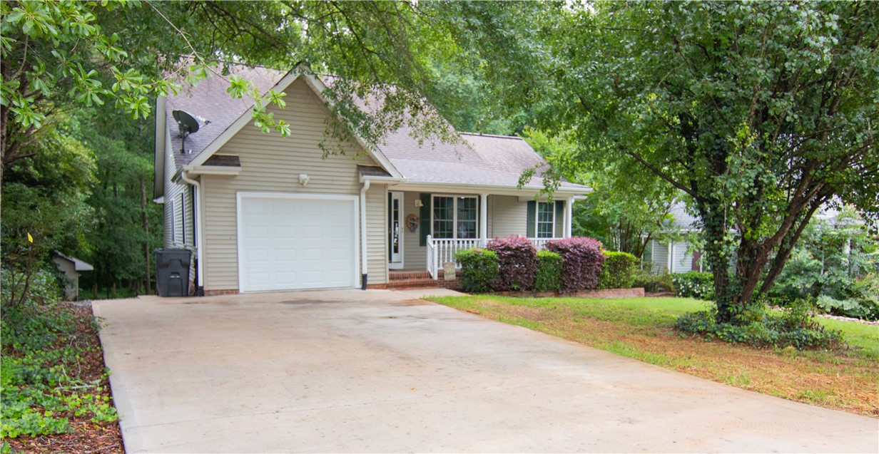 124 Grand Oak Circle, Pendleton, South Carolina image 1