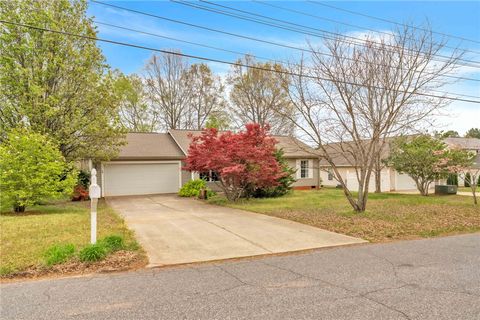 Homes For Sale - 1816 Marchbanks Avenue<br/> Anderson, SC 29621