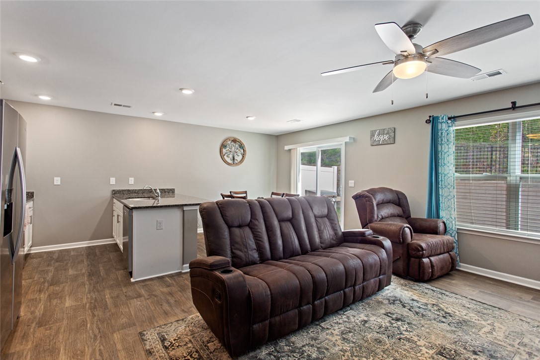 407 Oakmont Valley Trail, Seneca, South Carolina image 4