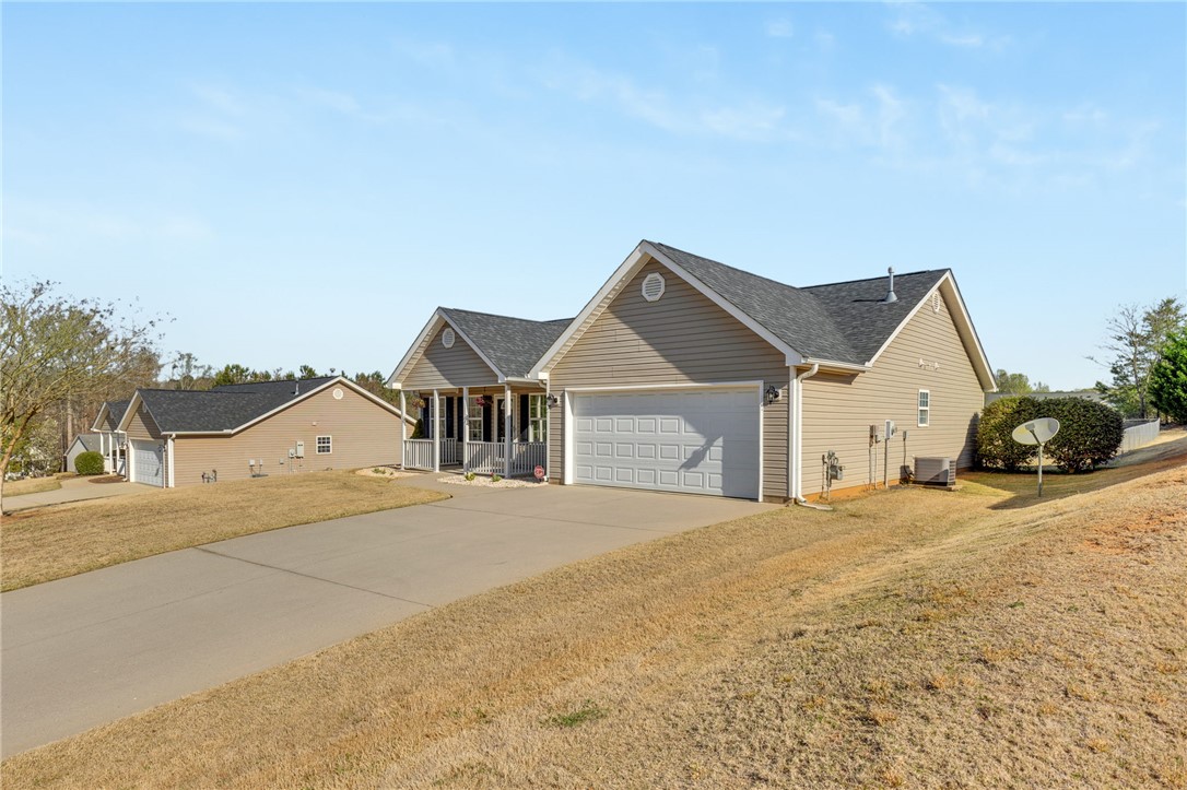 Anderson, South Carolina 29621, United States, 3 Bedrooms Bedrooms, ,2 BathroomsBathrooms,Residential,Active,177903