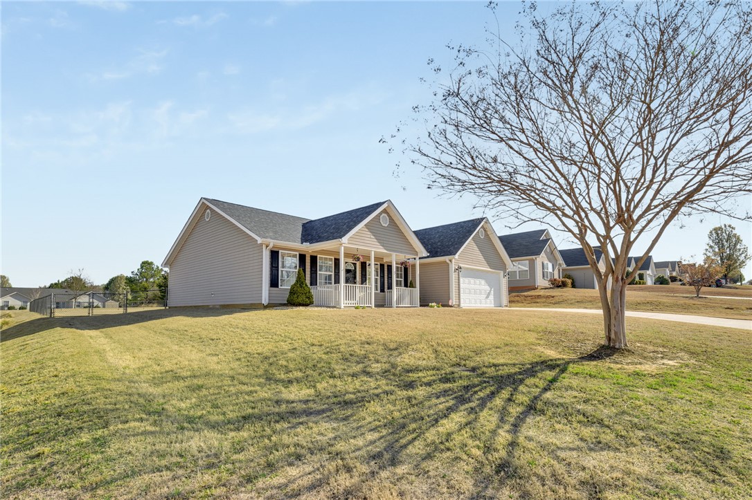 Anderson, South Carolina 29621, United States, 3 Bedrooms Bedrooms, ,2 BathroomsBathrooms,Residential,Active,177903