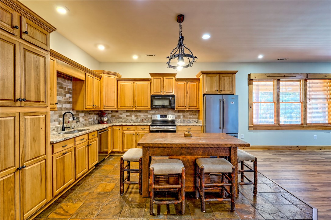 Mountain Rest, South Carolina 29664, United States, 3 Bedrooms Bedrooms, ,3 BathroomsBathrooms,Residential,Active,239961