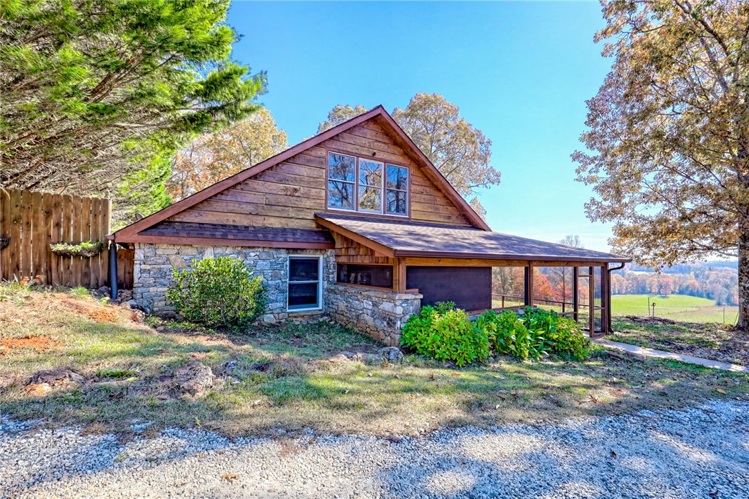 Mountain Rest, South Carolina 29664, United States, 3 Bedrooms Bedrooms, ,3 BathroomsBathrooms,Residential,Active,239961 Mountain Rest, South Carolina 29664, United States, 3 Bedrooms Bedrooms, ,3 BathroomsBathrooms,Residential,Active,239961