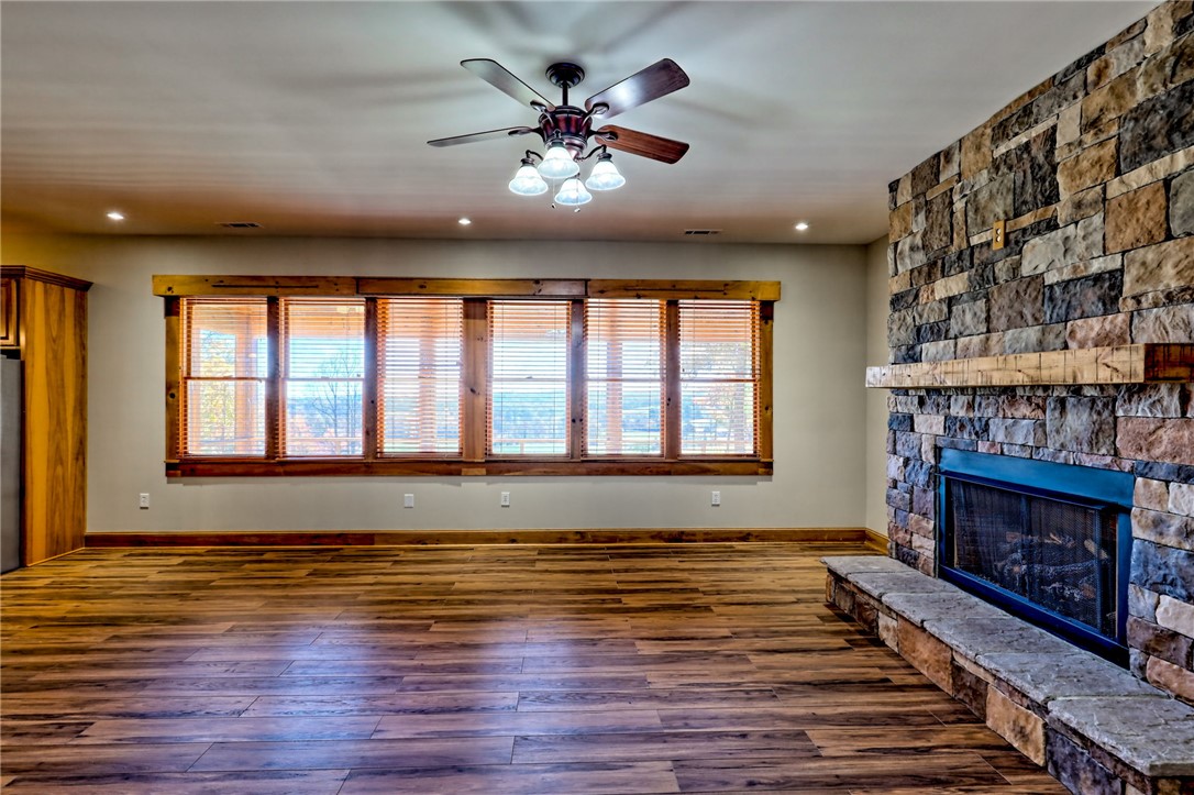 Mountain Rest, South Carolina 29664, United States, 3 Bedrooms Bedrooms, ,3 BathroomsBathrooms,Residential,Active,239961