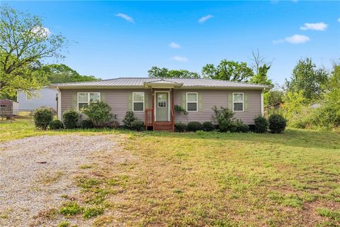 Photo of 104 Leah Drive, Pendleton, SC 29670 (MLS # 20300022)