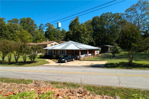 Photo of 211 S. Poplar Street, Seneca, SC 29678 (MLS # 20306953)