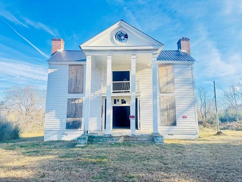 Photo of 504 Asbury Road, Hodges, SC 29653 (MLS # 20301229)