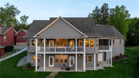 Photo of 110 Clearview Drive, Abbeville, SC 29620 (MLS # 20300082)