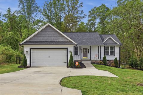 Photo of 317 N Palmetto Street, Liberty, SC 29657 (MLS # 20299775)