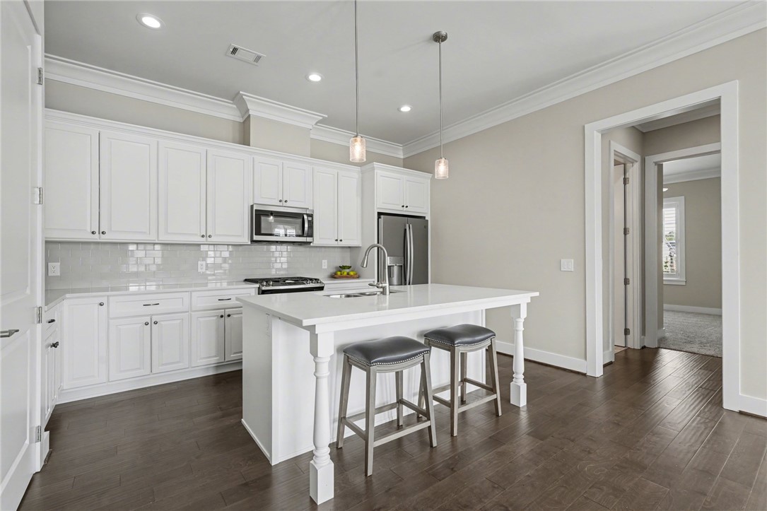 210 TUTTLE Street, Clemson, SC Home for Sale 2 210 TUTTLE Street