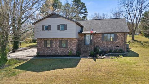 Photo of 221 TIMBROOKE Way, Easley, SC 29642 (MLS # 20299094)