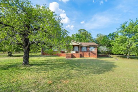 Photo of 135 Seneca River Road, Seneca, SC 29678 (MLS # 20299607)