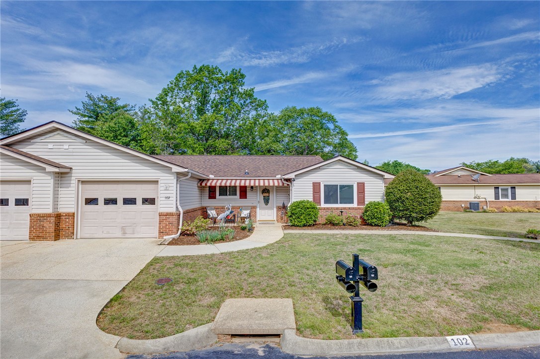 102 Lakeside Court, Greenville, South Carolina image 2