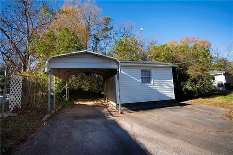 A home in Abbeville