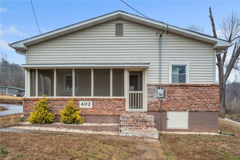 Photo of 402 Laurel and Hardy Lake Road, Marietta, SC 29661 (MLS # 20307057)