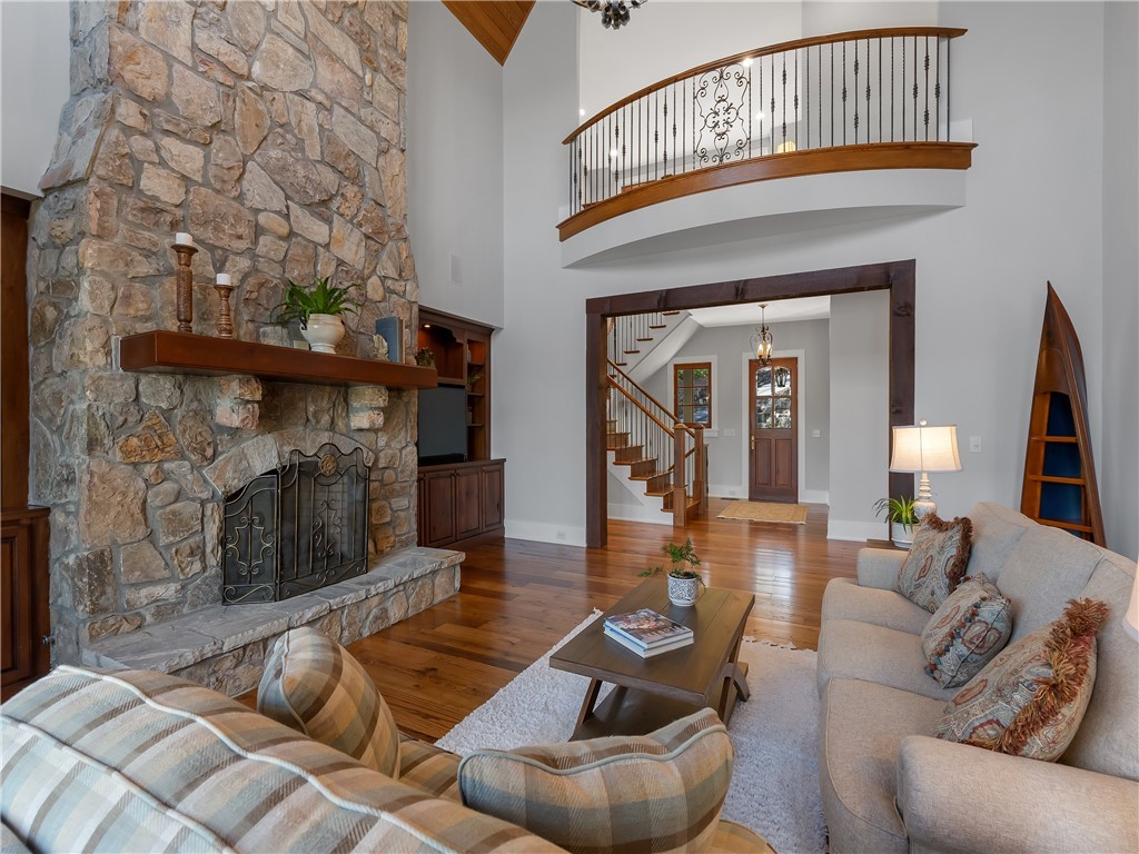 213 Jocassee Point Road, Salem, South Carolina image 5