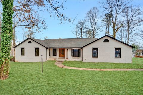 Photo of 10041 Maughan Trail, Seneca, SC 29672 (MLS # 20295192)