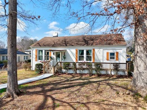 Photo of 700 Westview Avenue, Anderson, SC 29625 (MLS # 20298721)