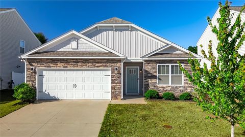 Photo of 9 Bridlewood Lane, Piedmont, SC 29673 (MLS # 20294050) Photo of 9 Bridlewood Lane, Piedmont, SC 29673 (MLS # 20294050)