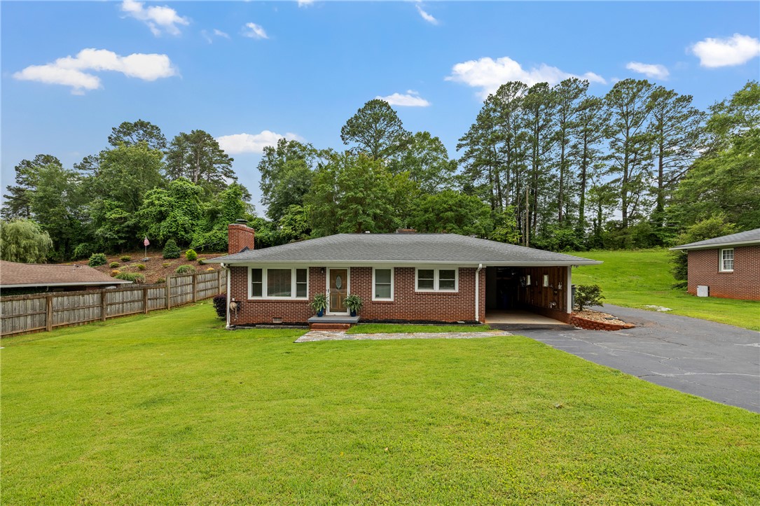 304 Mountain View Drive, Seneca, South Carolina image 1