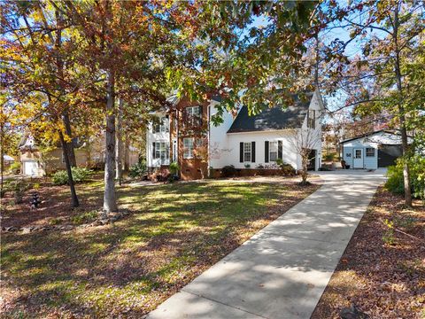 Photo of 123 Pleasant Woods Road, Piedmont, SC 29673 (MLS # 20294606)