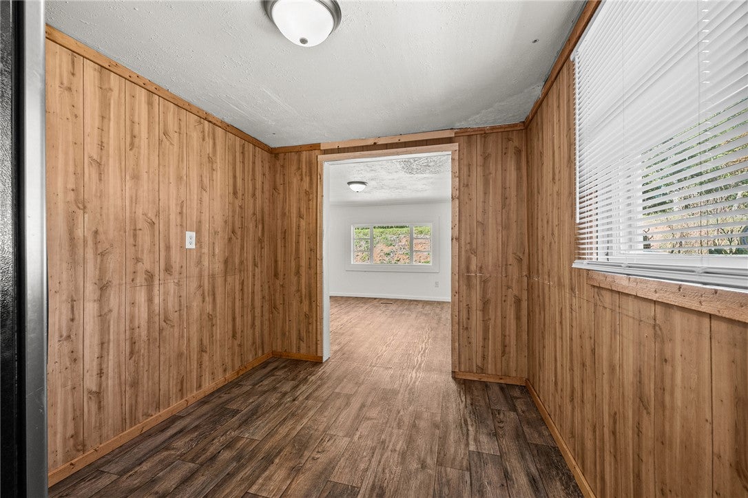 1559 Old Seneca Road