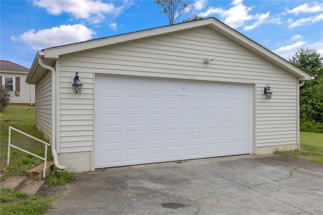 611 E. South 6th Street, Seneca, South Carolina image 30